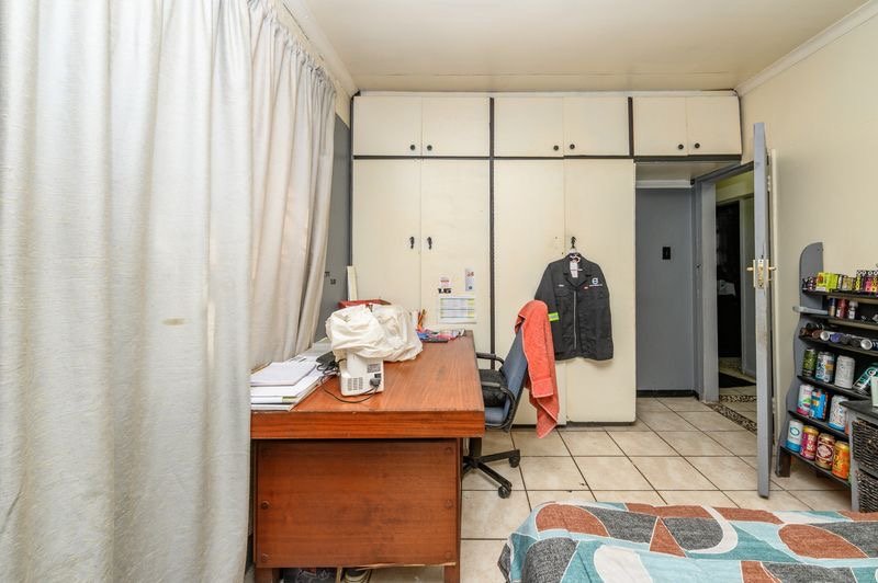 7 Bedroom Property for Sale in Algoa Park Eastern Cape